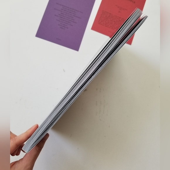 Jisoo's 1st Single Album, "ME" (Black Photobook vers) - Picture 12 of 16